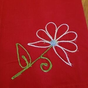 CRATE & BARREL 4 Red Napkins 100% Cotton Square Embroidered Flower Retro